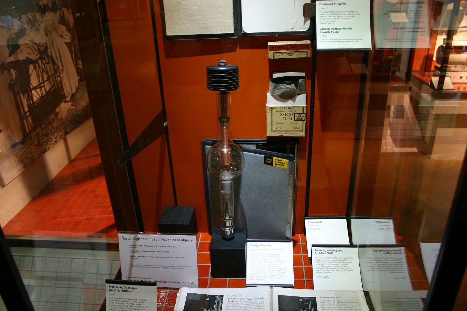 Coolidge X-ray Tube, Science Museum, London - 01.JPG